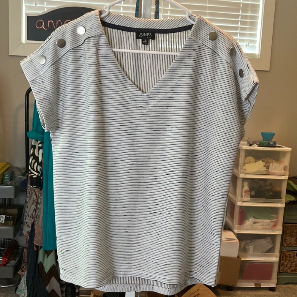 Jones New York Women's Black and White Striped Blouse